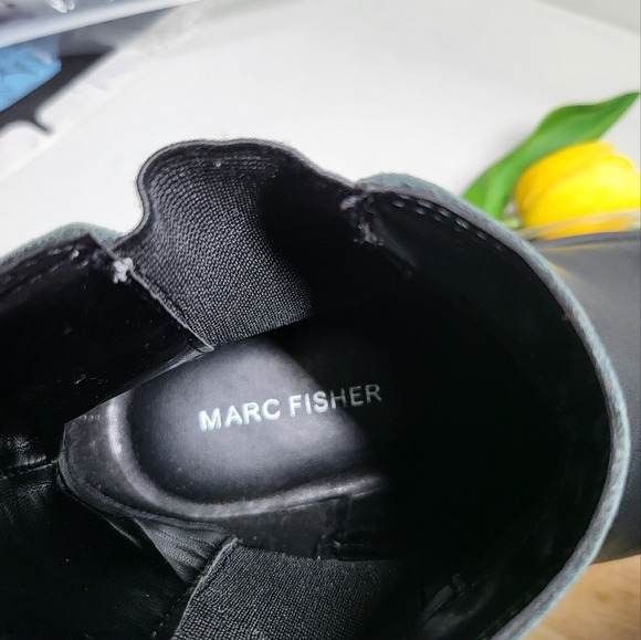 Marc Fisher Pietro Lug Sole Chelsea Boots in Black - Picture 8 of 17